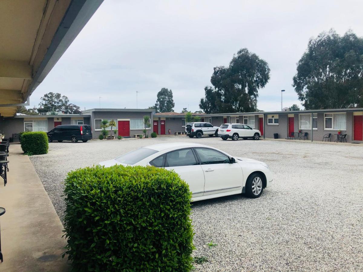 Horsham Motel Exteriör bild